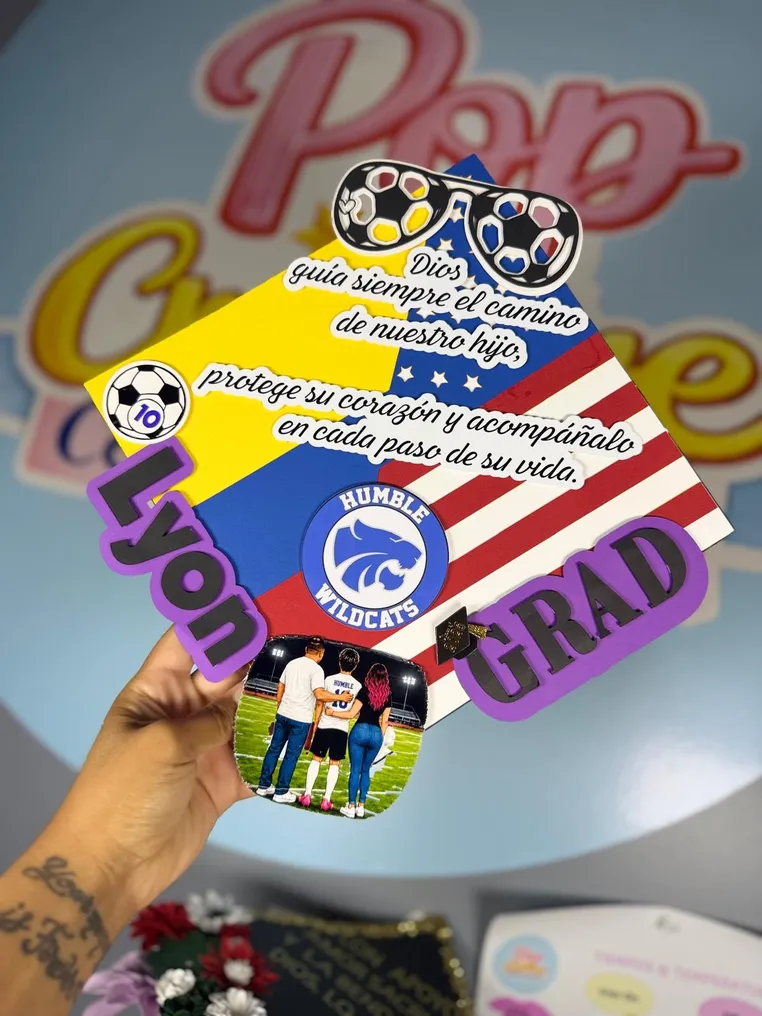 Cake topper de graduación personalizado